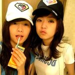 대만서 <b>유명</b>한 얼짱가족, 미모가 후덜