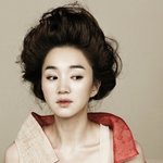 <b>독특</b>한 한복도 멋지게 소화한 수애! 우아하네