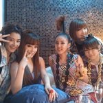 강혜정과 사진찍은 <b>2ne1</b>, 강혜정 엄청 동안이네