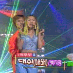 [<b>사진</b>有]방송중 가슴에 <b>손</b>을...*-,-*