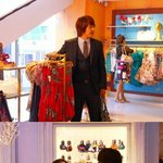 윤상현 문채원 실물로 보니....<b>후광</b>이 번쩍번쩍