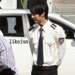 경찰복 입은 ss501 김형준, <b>옷테</b>가 예술...