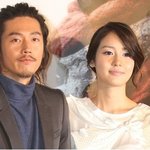 엣지걸 성유리. 각 잡힌 파워 숄더와 광나는 얼굴~