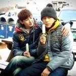 <b>닉쿤</b>과 다른 연예인들의 머리크기 비교