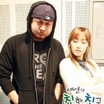 태연과 사진찍은 <b>미쓰라</b>, 미녀와 야수 컨셉인듯