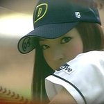 윤아 vs <b>구하라</b> 매의 눈빛 대결