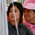 집에서 자다 나온 듯한 <b>머리</b> <b>스타일</b>의 송혜교, 그래도 예뻐