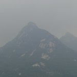 허름한 작업복을 걸친 신선같은 노인........