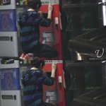 자판기에서 300원짜리 <b>코코아</b> 뽑아먹는 샤이니