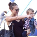 할로윈 <b>호박</b>사러 나온 제시카 알바, 애엄마 맞어?