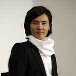 5년만에 일본 <b>방문</b>한 원빈! 단발머리 아가씨?;