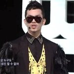 시크돌 엠블랙의 털글라스  '지오' 선글라스 벗은 모습