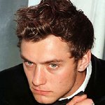 최근 10년은 더 늙은 듯한 꽃미남배우 <b>주드</b> 로