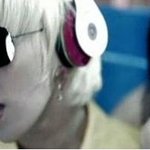 지드래곤 헤드폰 원츄!