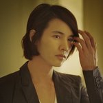 청순하게 머리 넘기는 원빈, 살 더 빠진듯?