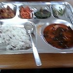 (사진有)j 여중 , 이게 2500원짜리 급식맞나요?