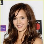 점점 어려지는 제시카 알바, 결점없는 몸매