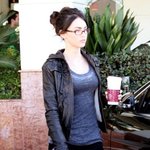 안경 모델해도 될거같은 메간 <b>폭스</b>, 외모는 완벽!