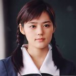 예쁜 여고생한테 치근덕거리는 나이 많은 선생님