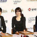 손예진도 부러워하는 한예슬의 작은 얼굴