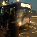 버스정류장에서 119에 전화 걸었습니다...