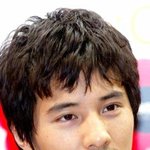 <b>남자</b>의 <b>눈</b>