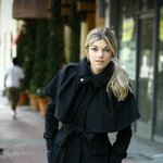 황정음 <b>케이프</b> 코트