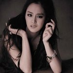 스모키용 맞춤 <b>눈</b>을 가진 <b>여자</b> 연예인들