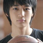 샤이니 민호 사진 완전 <b>사슴</b>같애.ㅎㅎ