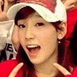 <b>모자</b>에 머리가 먹힐 지경.jpg