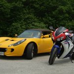 자동차 vs 바이크! 누가 이길까?