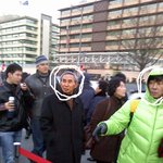 스노우보드 점프장에서 본 늙은 이명박 &amp; 윤도현?