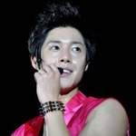 조각미남 김현중, 땀으로도 빛나는 외모