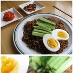 결국 식욕을 <b>억제</b> 못하겠네요.