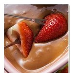 분위기나는 스위스 <b>전통</b> 요리 토블론 초콜릿 퐁듀