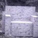 ´저주받은 의자´에 앉으면 당신도 죽음을?