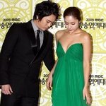 황정음 vs 신세경 드레스 <b>자태</b> 비교