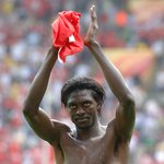 아데르바요르, 앙골라 무장 괴한 총격서 <b>무사</b>