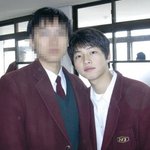 꽃미남 송중기, 과거 고등학교 졸업식 사진