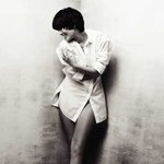 흰 <b>셔츠</b>만 입은 김소연, 남자들 다 반할듯!