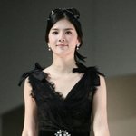 얼굴은 예쁜데 짧고 굵은 <b>다리</b>의 연예인