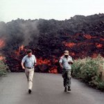 실제상황! <b>용암</b>을 피해 달려가는 사람들