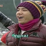 해맑게 <b>홍어</b>잡이 배를 맞이하는 이승기