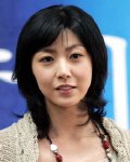 군인인데 여자 연예인을 닮았대요