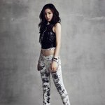 신세경 <b>똥배</b>노출 s라인 청바지 스타화보