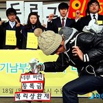 대학등록금 앞에 자존심은 없다...