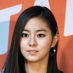 얼굴 달라진 유이, 데뷔 초와 비교