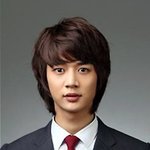 이게 바로 교복과 졸업<b>식장</b>도 수트와 영화제로 바꾼 남신포스다