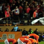 한국, 일본을 3-1로 제압하고 동아시아 축구 준우승.