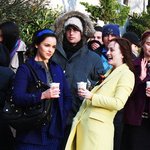 <b>망사</b>스타킹 신은 레이튼 미스터, 가십걸 촬영중